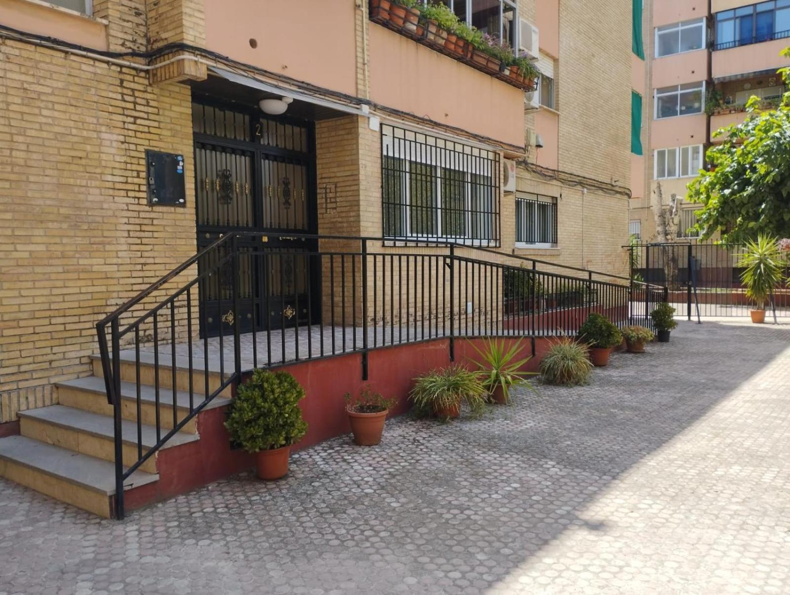 Apartamento Turistico Palacio De Los Deportes Granada Exterior photo
